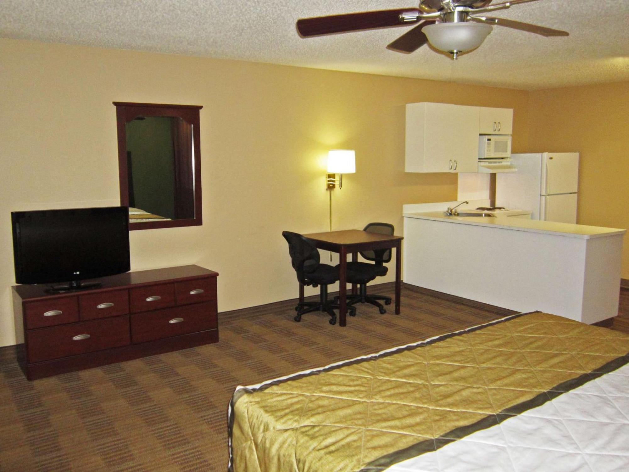 Hotel Extended America - - Newark Airport 2*