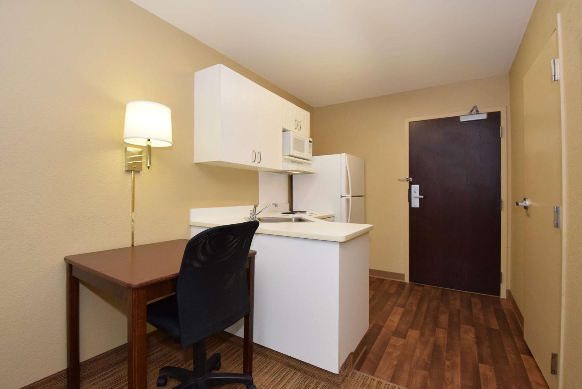 Extended America - - Newark Airport Hotel 2*