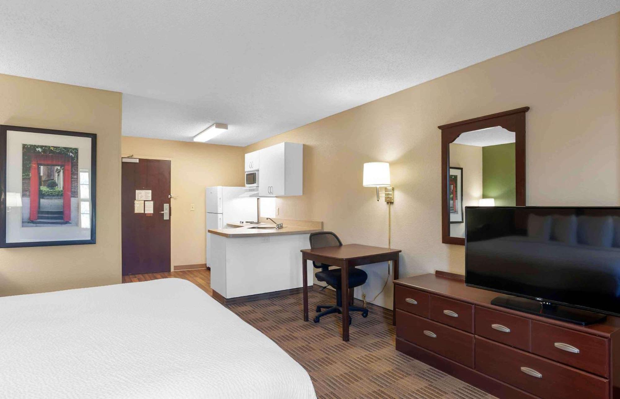 Extended America - - Newark Airport Hotel 2*