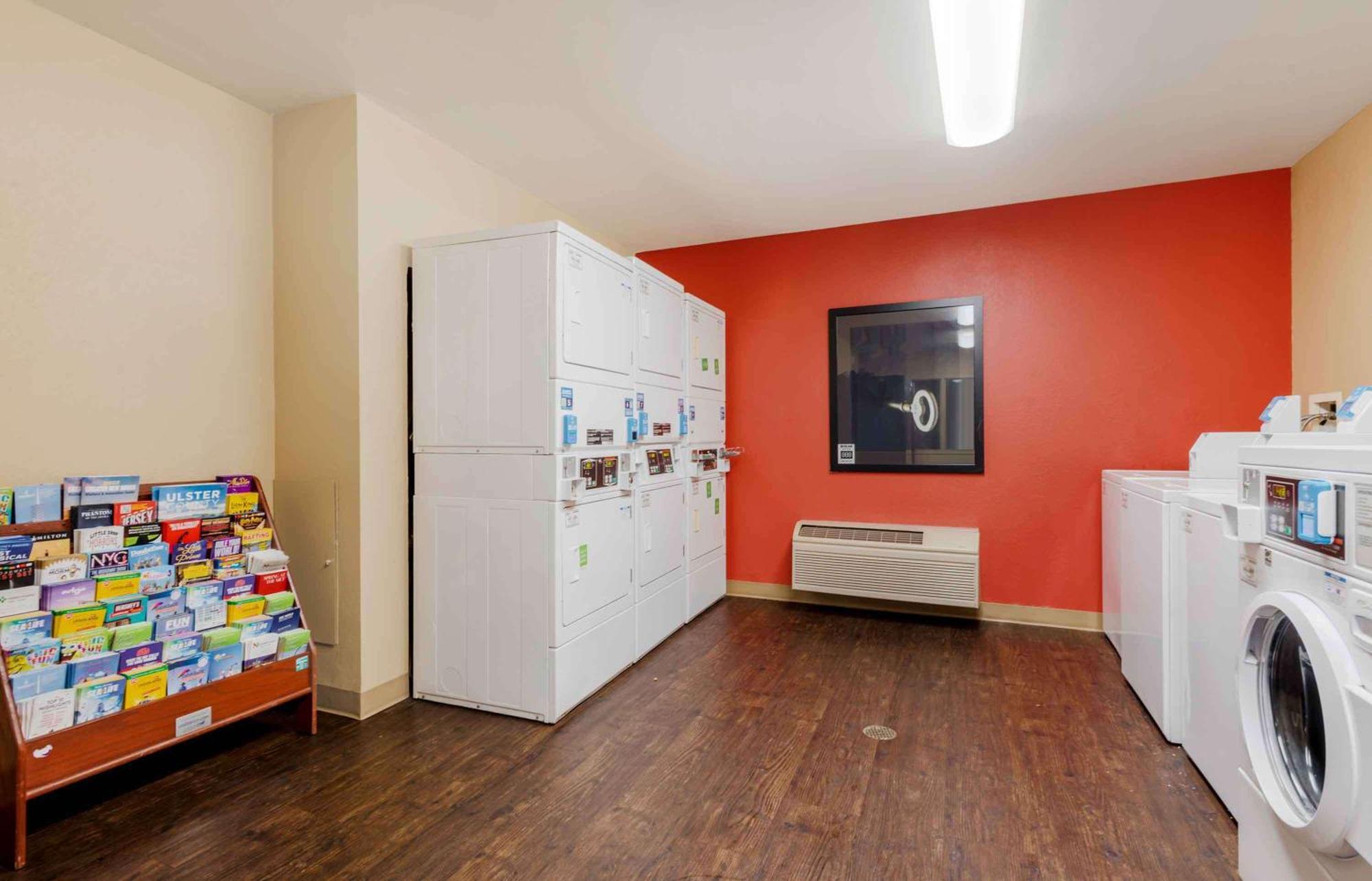 Hotel Extended America - - Newark Airport 2*