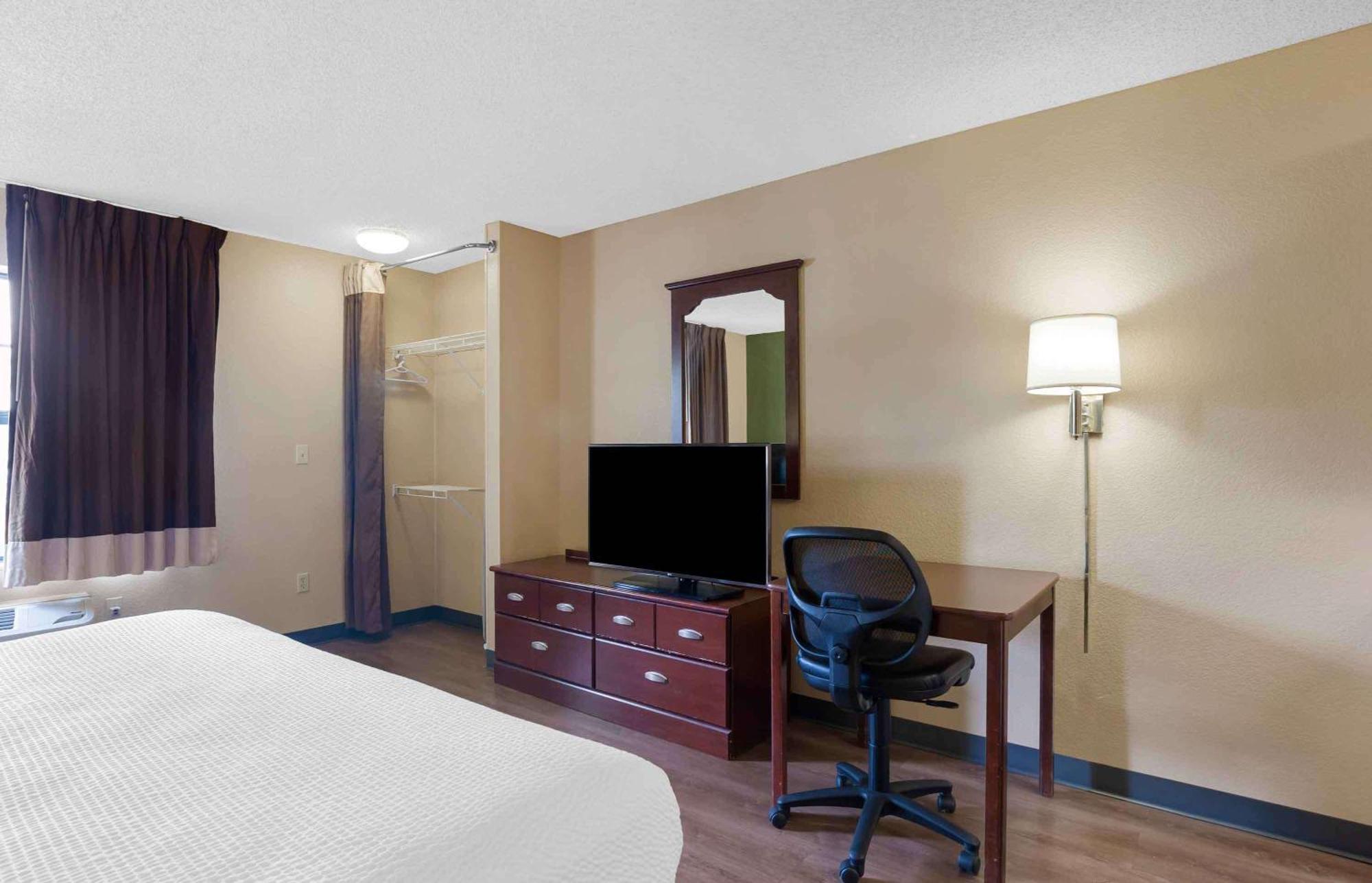 Extended America - - Newark Airport 2*