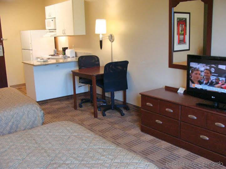 Hotel Extended America - - Newark Airport 2*